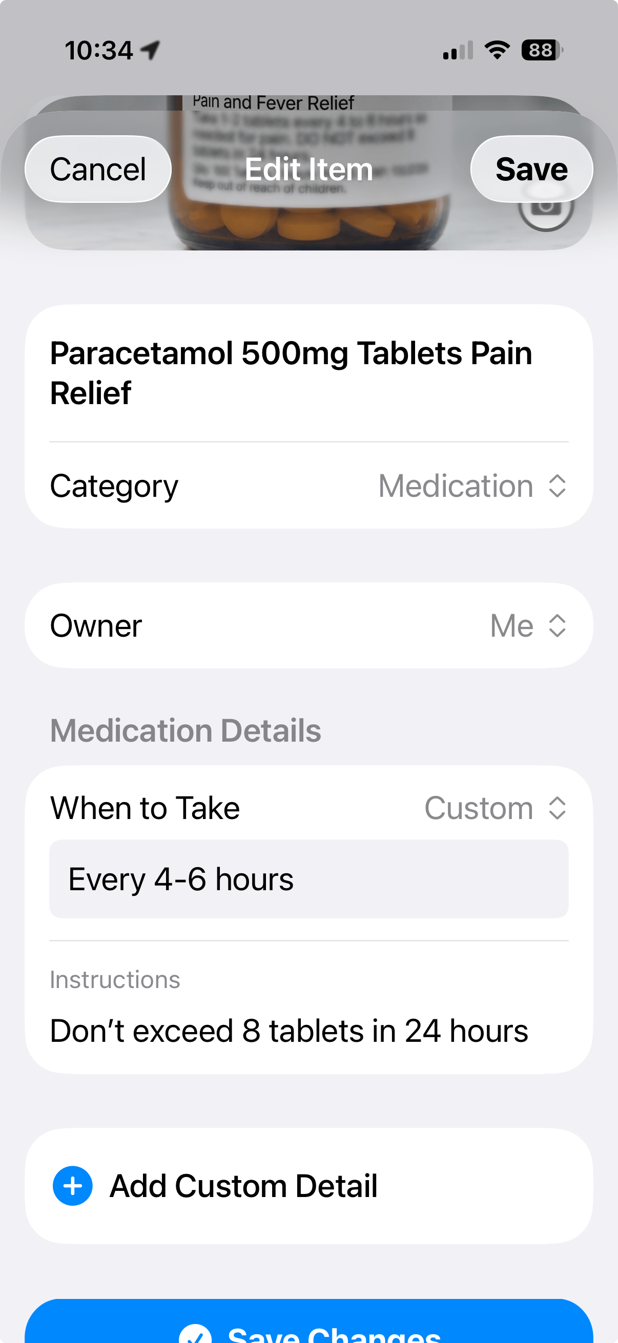 App screen showing medication details filled out for Paracetamol, including dosage and schedule instructions.